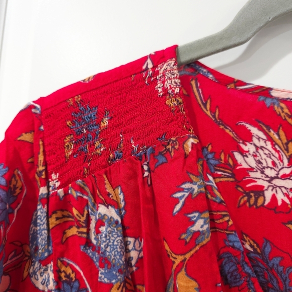 Lucky Brand Short Sleeve Vneck Mini Red Floral Dress, Tie Back, With Pockets - Picture 6 of 12